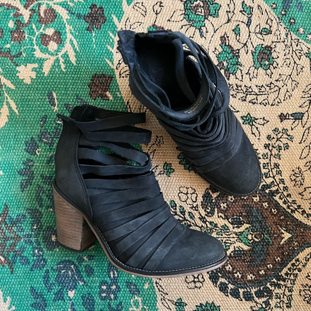 FREE PEOPLE COOL GIRL BLACK BOOTIES